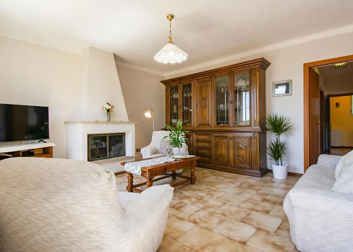 Nide By Interhome بيت للعطل Montefegatesi